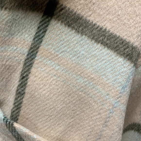 For The Republic Crop Shacket - Picture 11 of 11